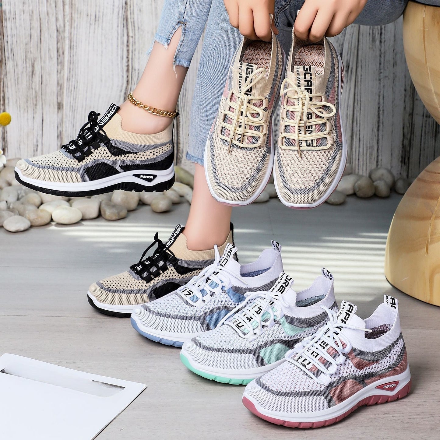 Casual lace-up running shoes for women