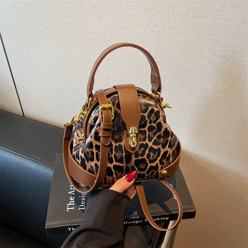 🌼Color-Blocked & Stylish Bag
