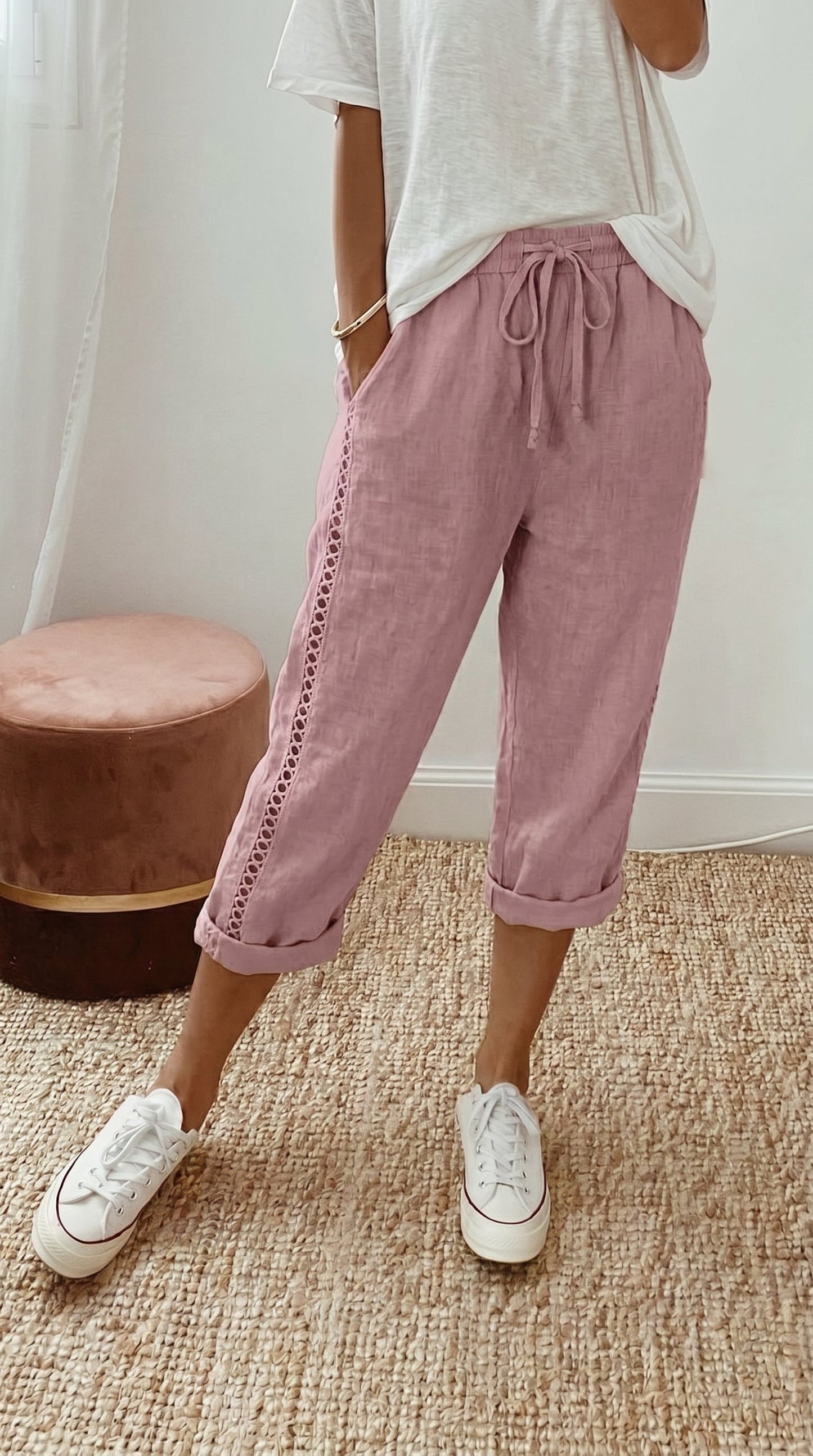 Women's capri-length summer pants with lace details