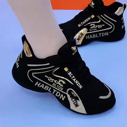 Retro stylish and comfortable jogging shoes for women
